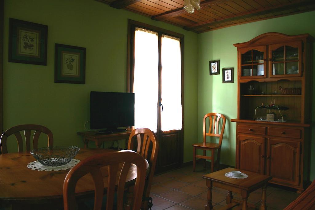 Apartamentos Casa Gallan Sarvise Room photo