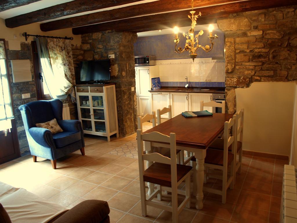 Apartamentos Casa Gallan Sarvise Room photo